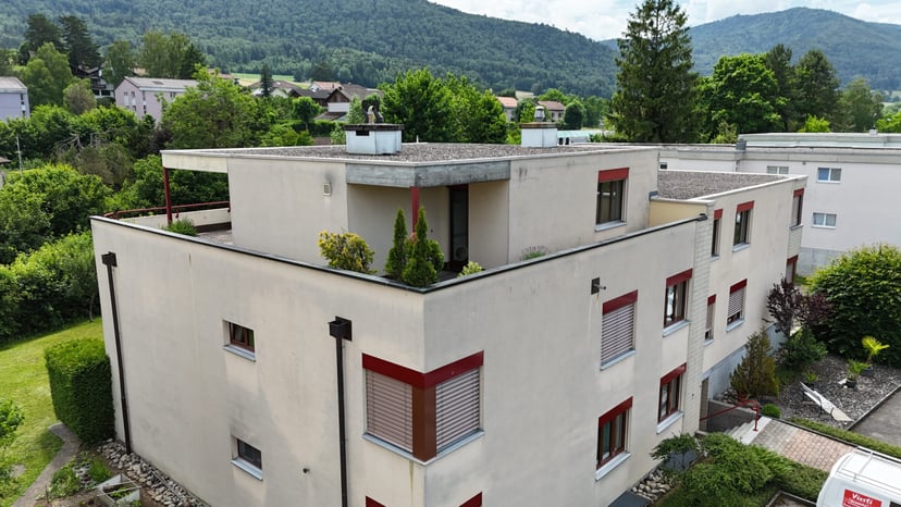 À Bassecourt spacieux attique 7.5 pièces de 170 m² à vendre - photo 2