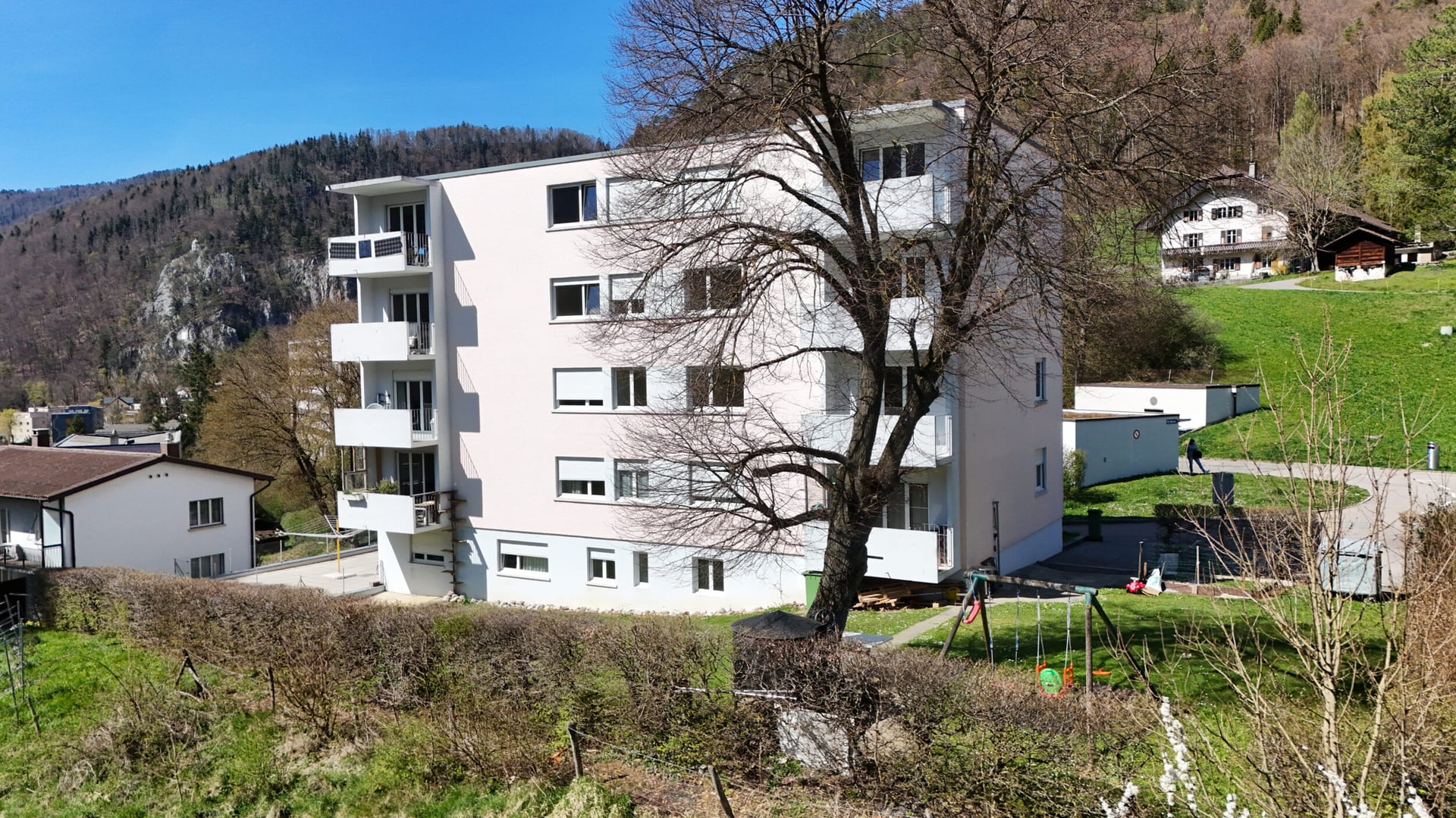 À vendre à Moutier immeuble de rendement 9 appartements - photo 2