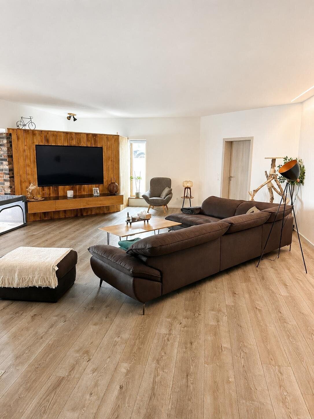 Magnifique propriété contemporaine avec dépendance à vendre à Boécourt - photo 3